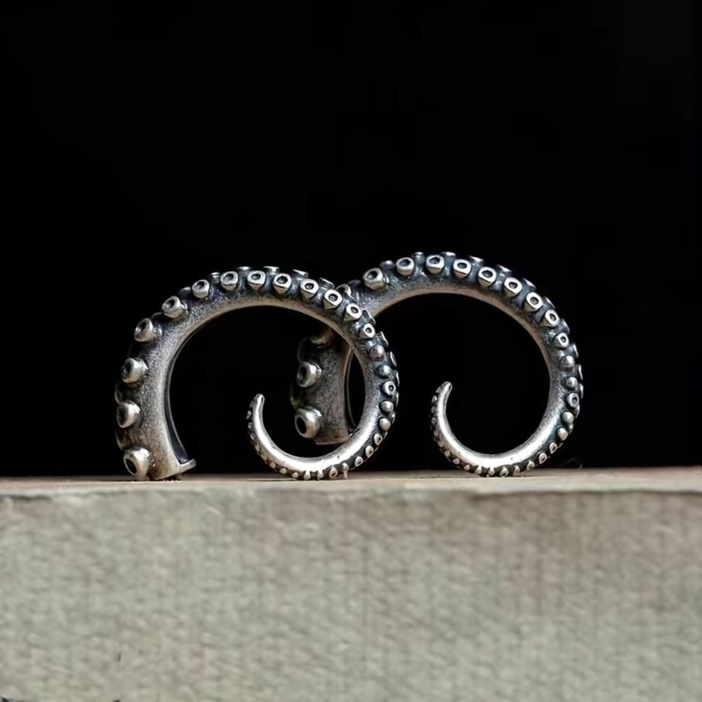 ✨3/$25✨ Octopus Tentacle Stud Earrings